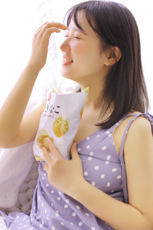 主播户外勾搭老头播放